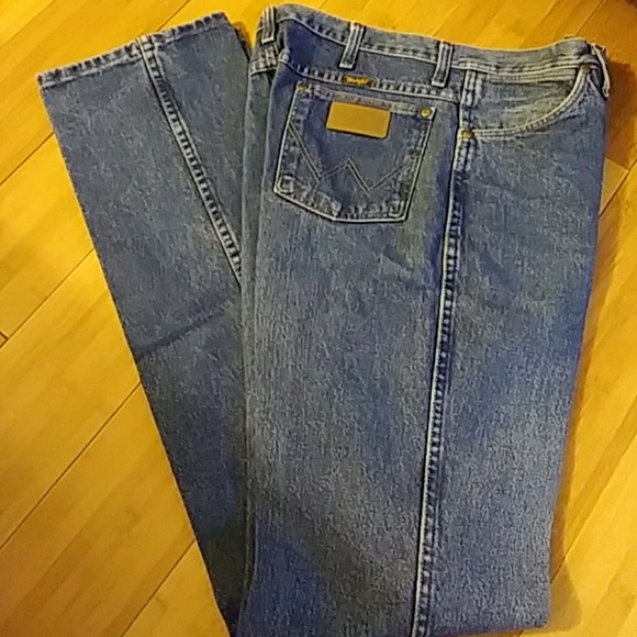 WRANGLER Men/'s Cowboy Cut Slim Fit Dark Wash Blue Denim Jeans 936GBK NWT